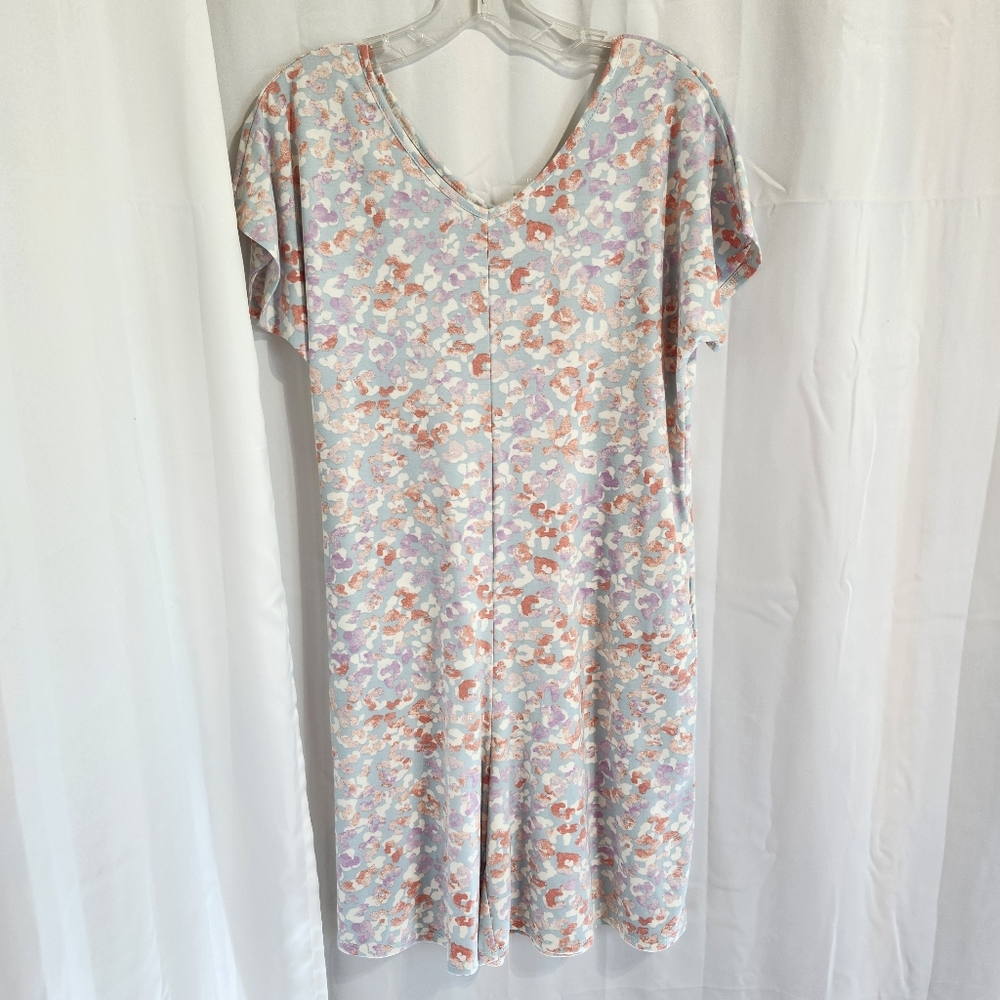 Bombom Floral Print V-Neck Romper - Picture 2 of 12